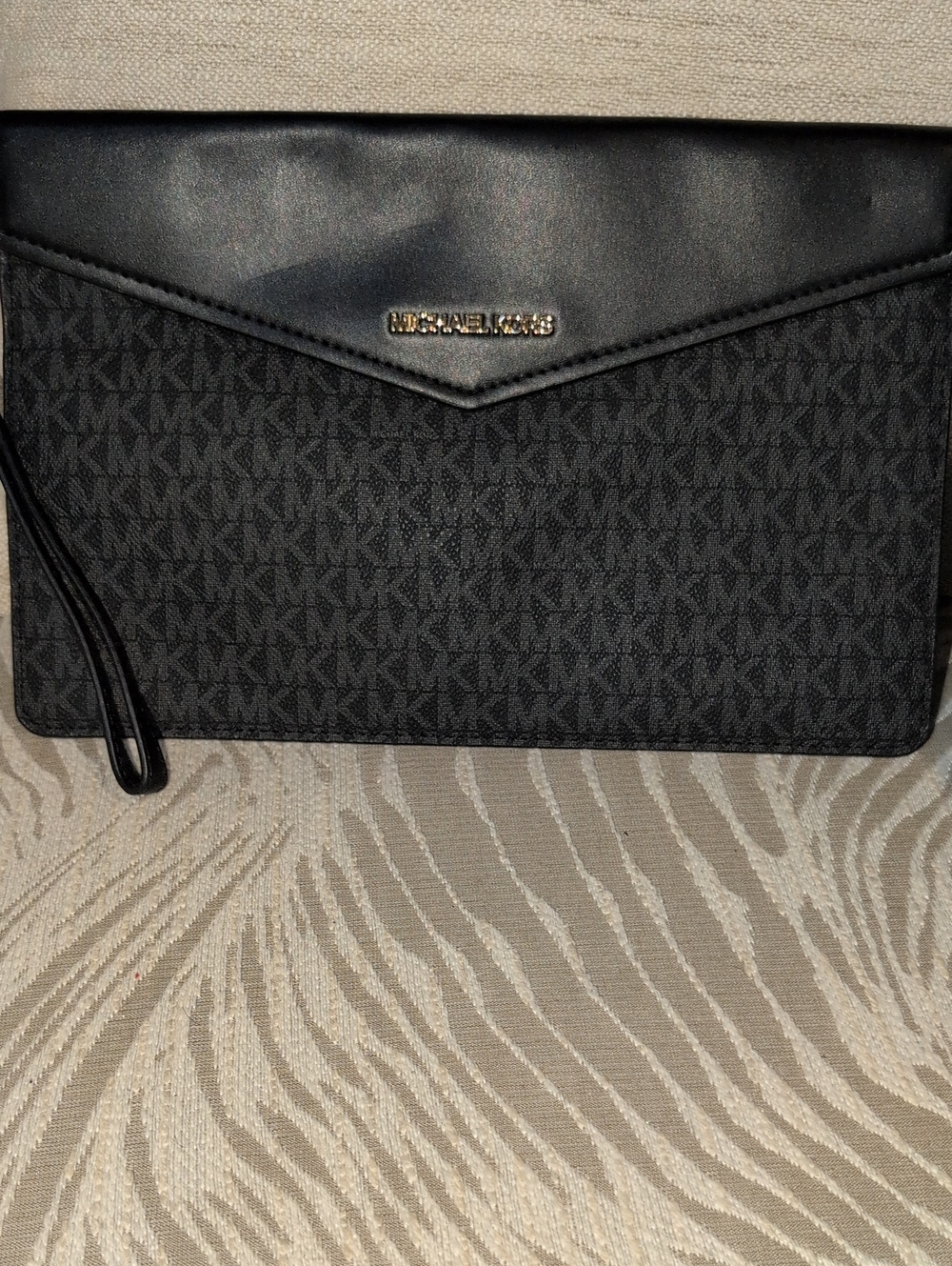 Michael Kors Black Signature MK Envelope Wristlet Clutch